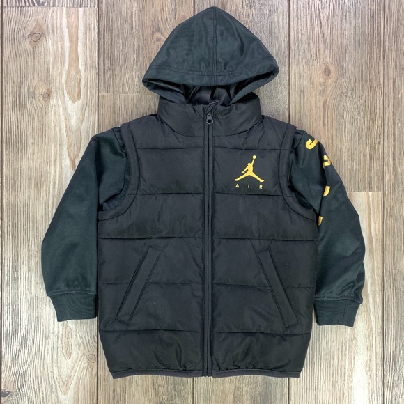 SOLD! Jordan Boys Jumpman Hooded Puffer Jacket Size XS/4 Ages 3-4 Years - Picture 2 of 10